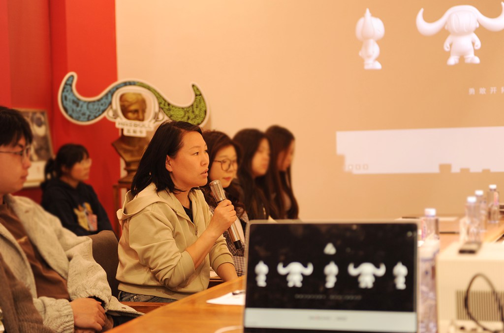 歡迎安康學(xué)院藝術(shù)學(xué)院師生來(lái)北京西林設(shè)計(jì)參觀交流 